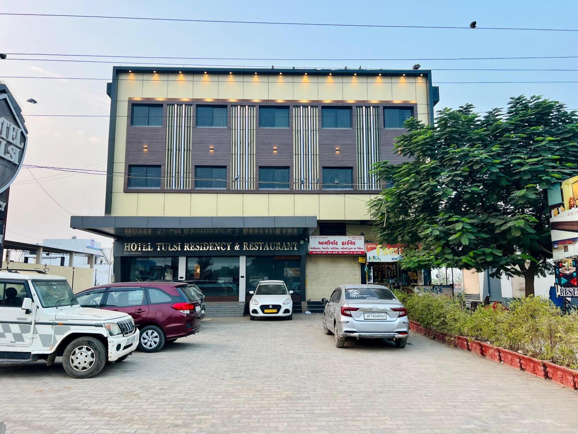 Hotel Tulsi Residency Bhuj Luaran gambar
