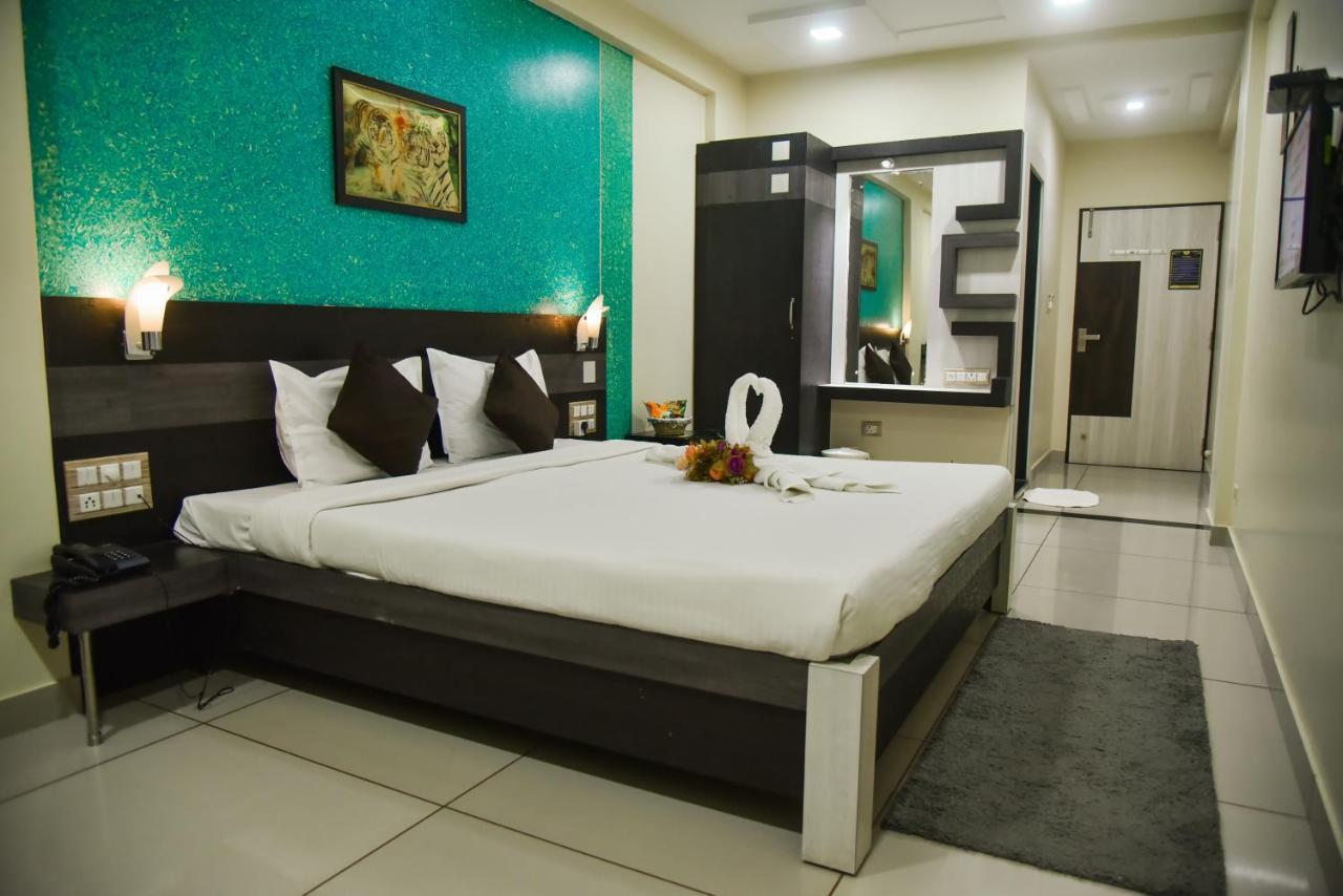 Hotel Tulsi Residency Bhuj Luaran gambar