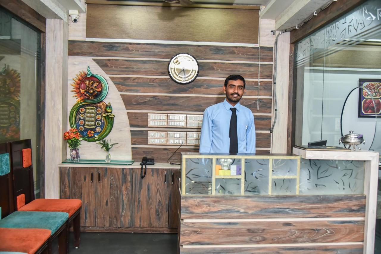 Hotel Tulsi Residency Bhuj Luaran gambar